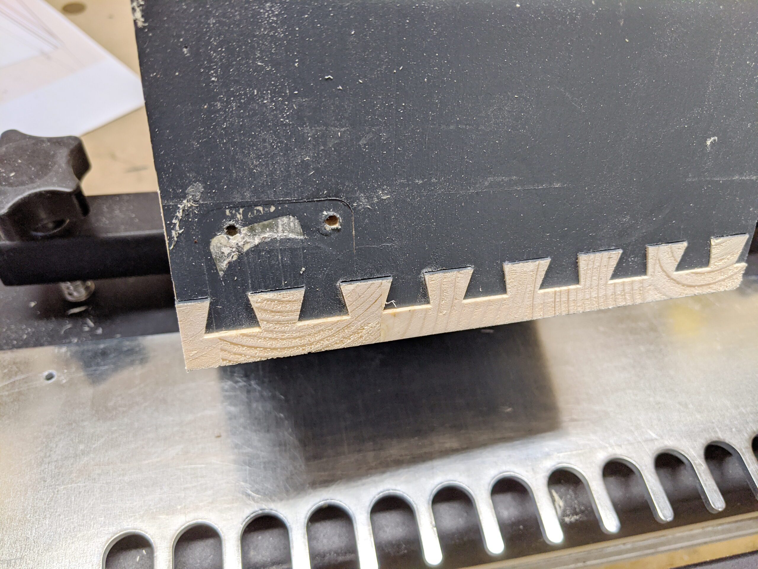 zu tief Zinkenfräsgerät