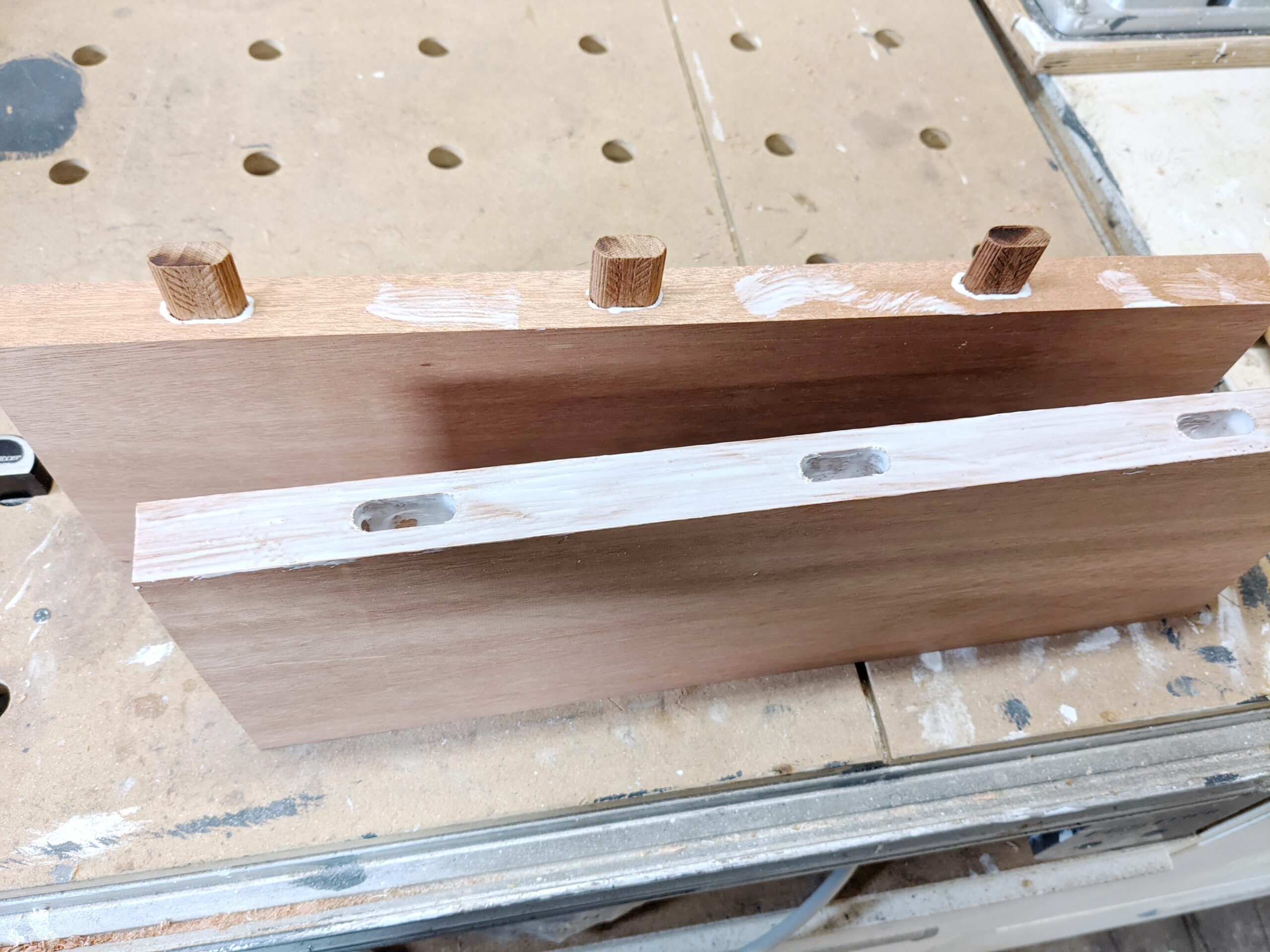 Schrank mit Schiebetüren