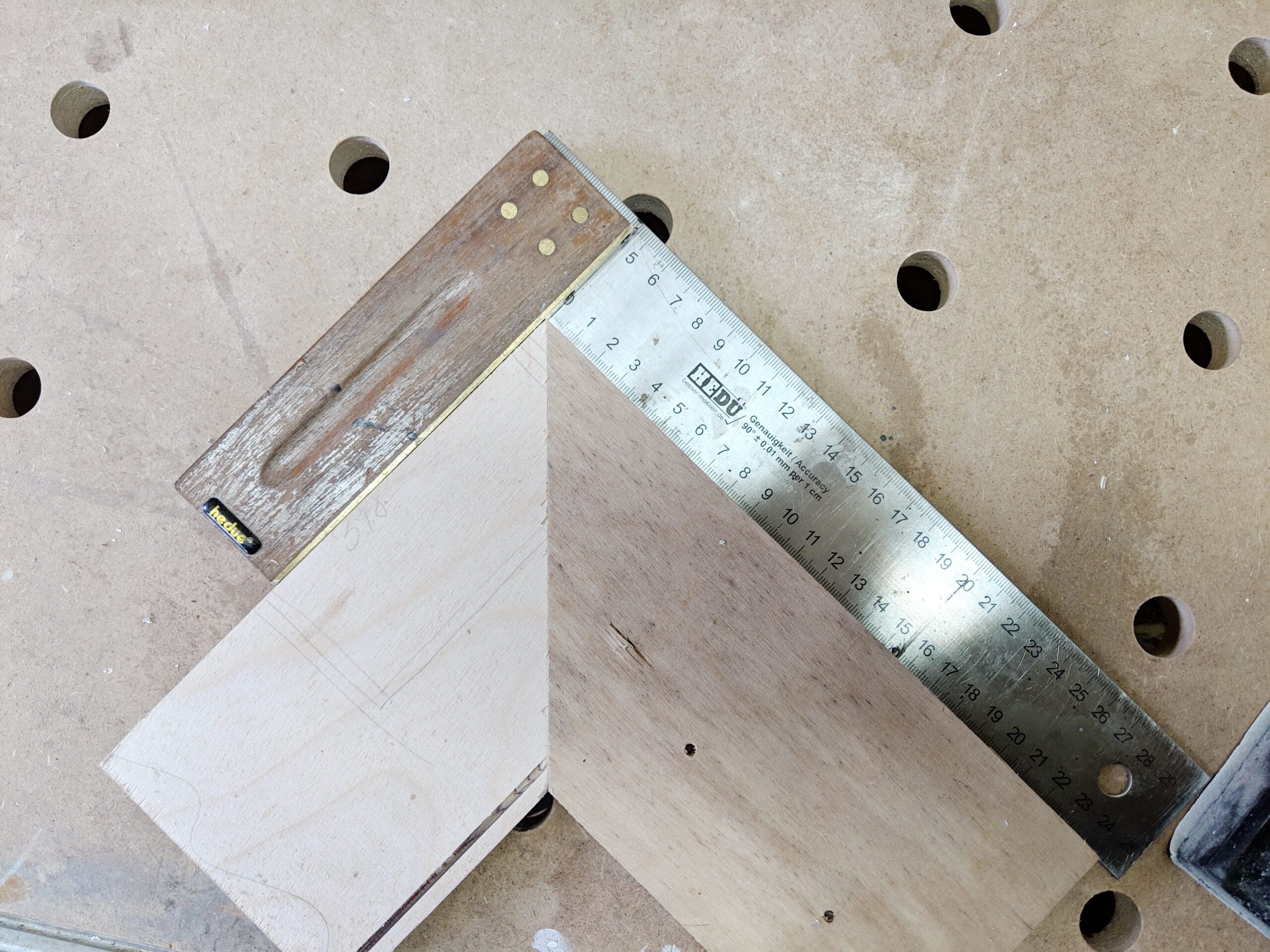 exakte Gehrung VAC-SYS