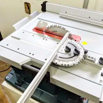 fertiger Anschlag fertiger Anschlag