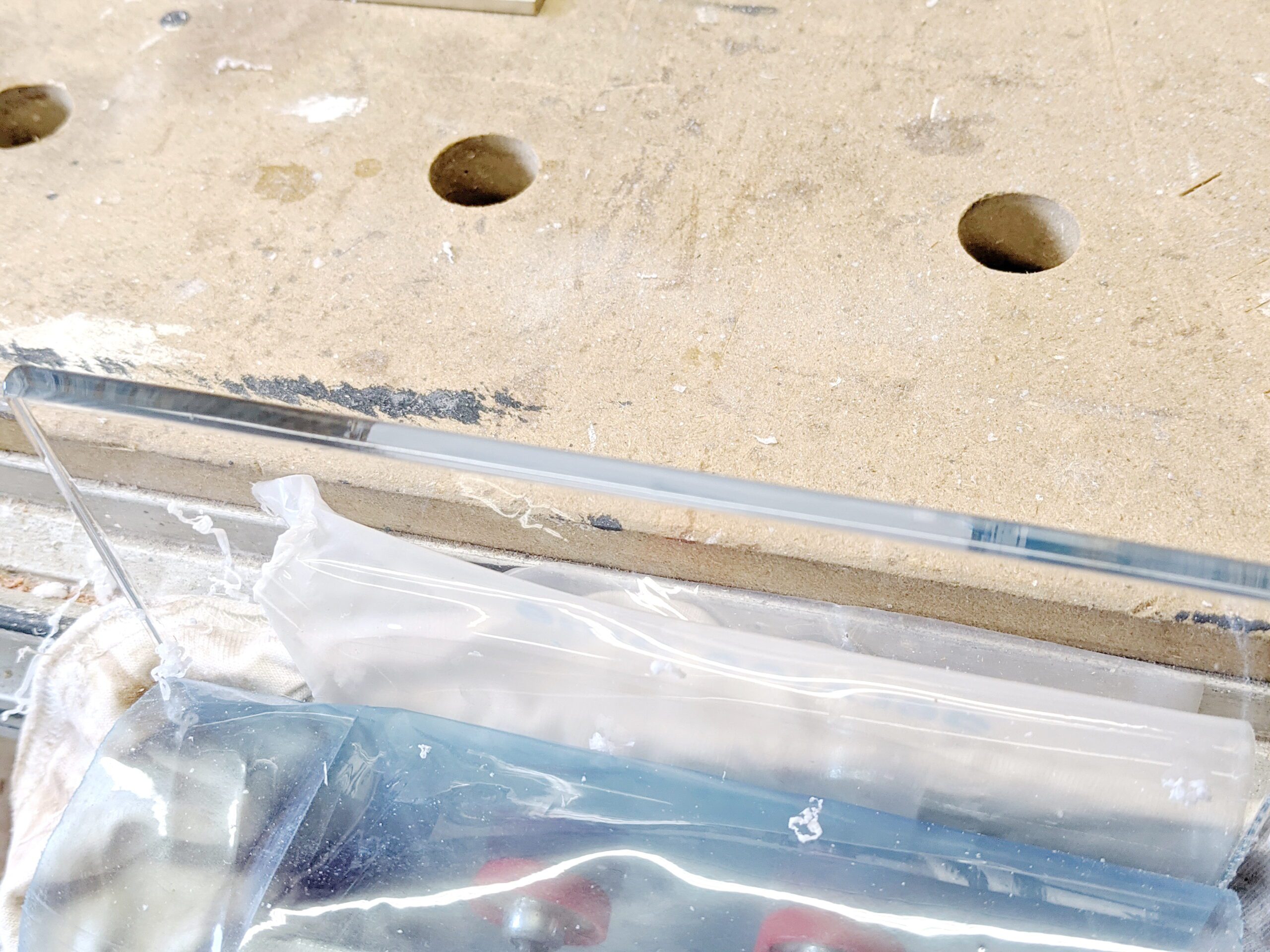 Schrank mit Schiebetüren