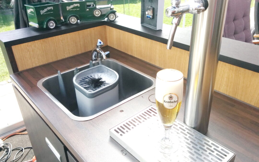 Gartenbar mit Bierzapfanlage bauen