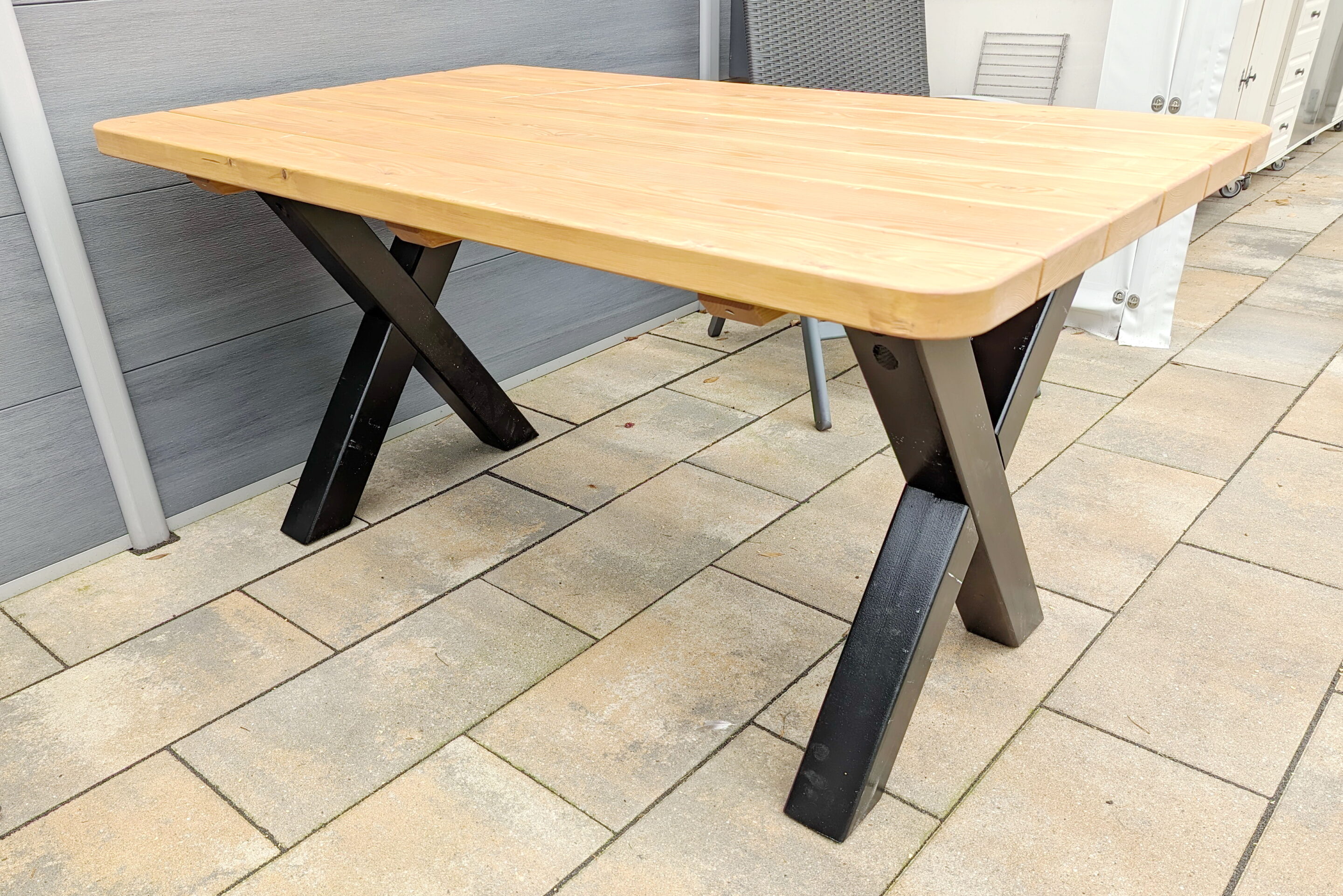 Gartentisch aus Lärche