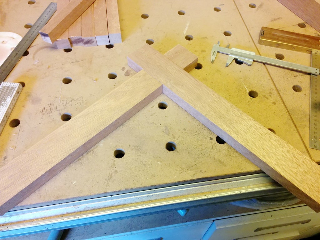 - Holzwerkerblog.com Vogelhaus Meranti