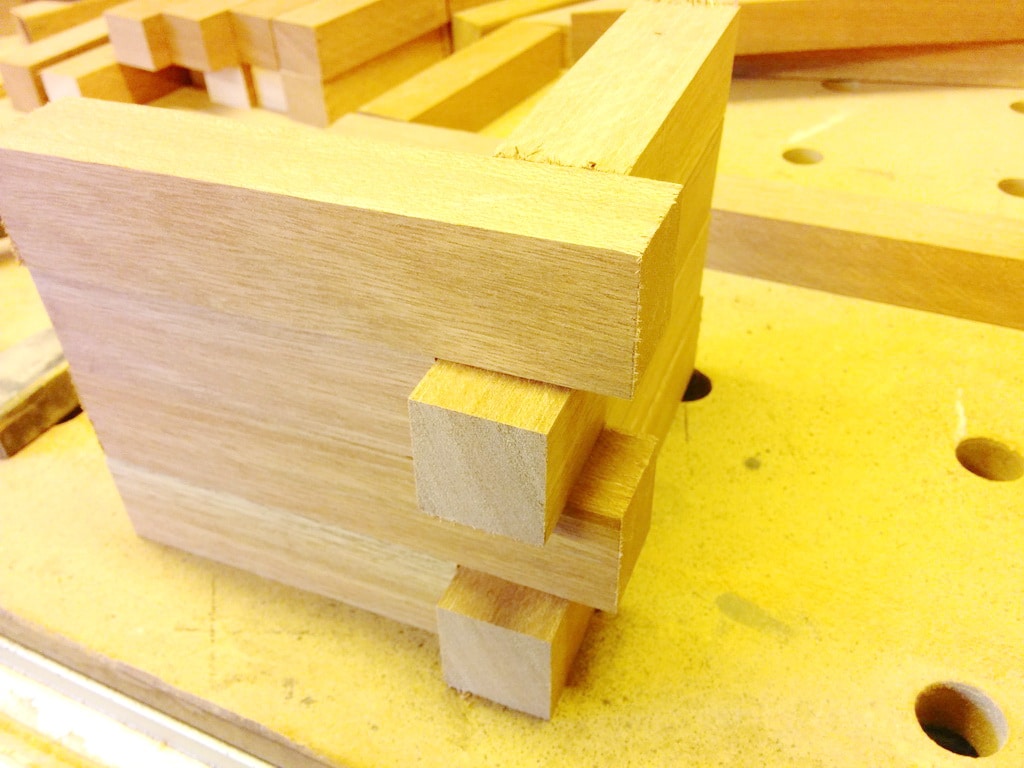 - Holzwerkerblog.com Vogelhaus Meranti