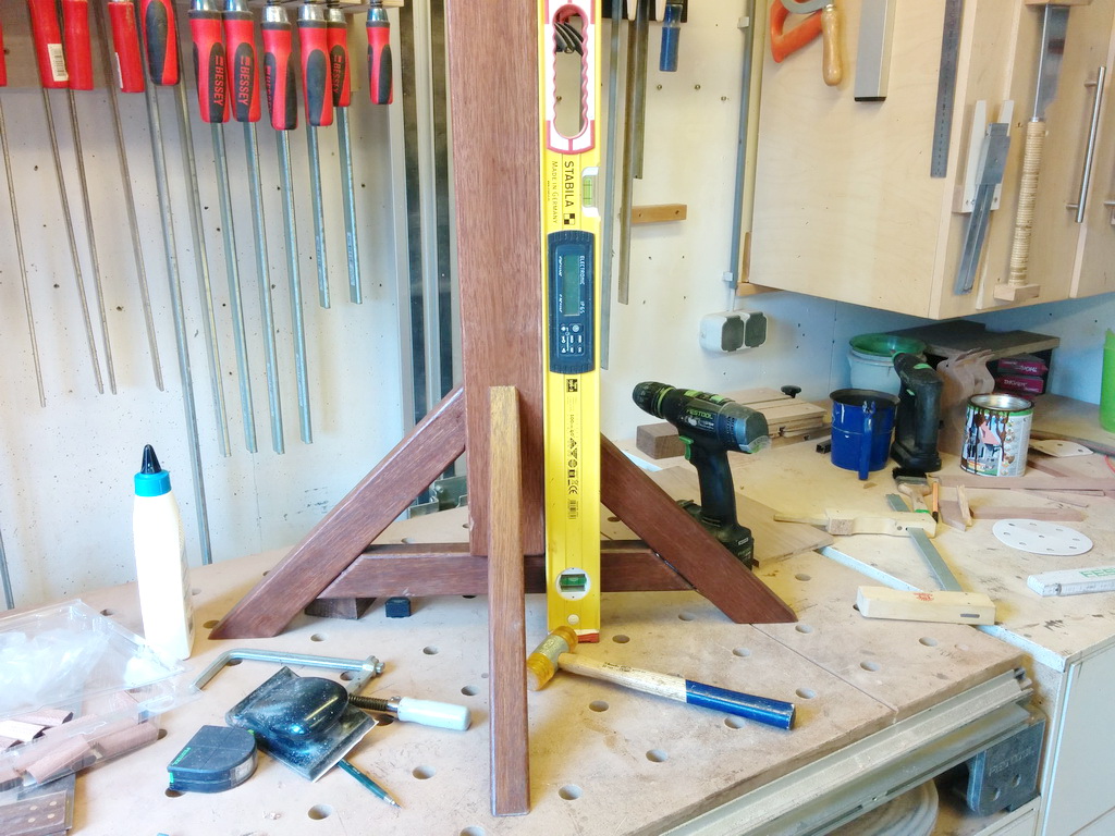 - Holzwerkerblog.com Vogelhaus Meranti