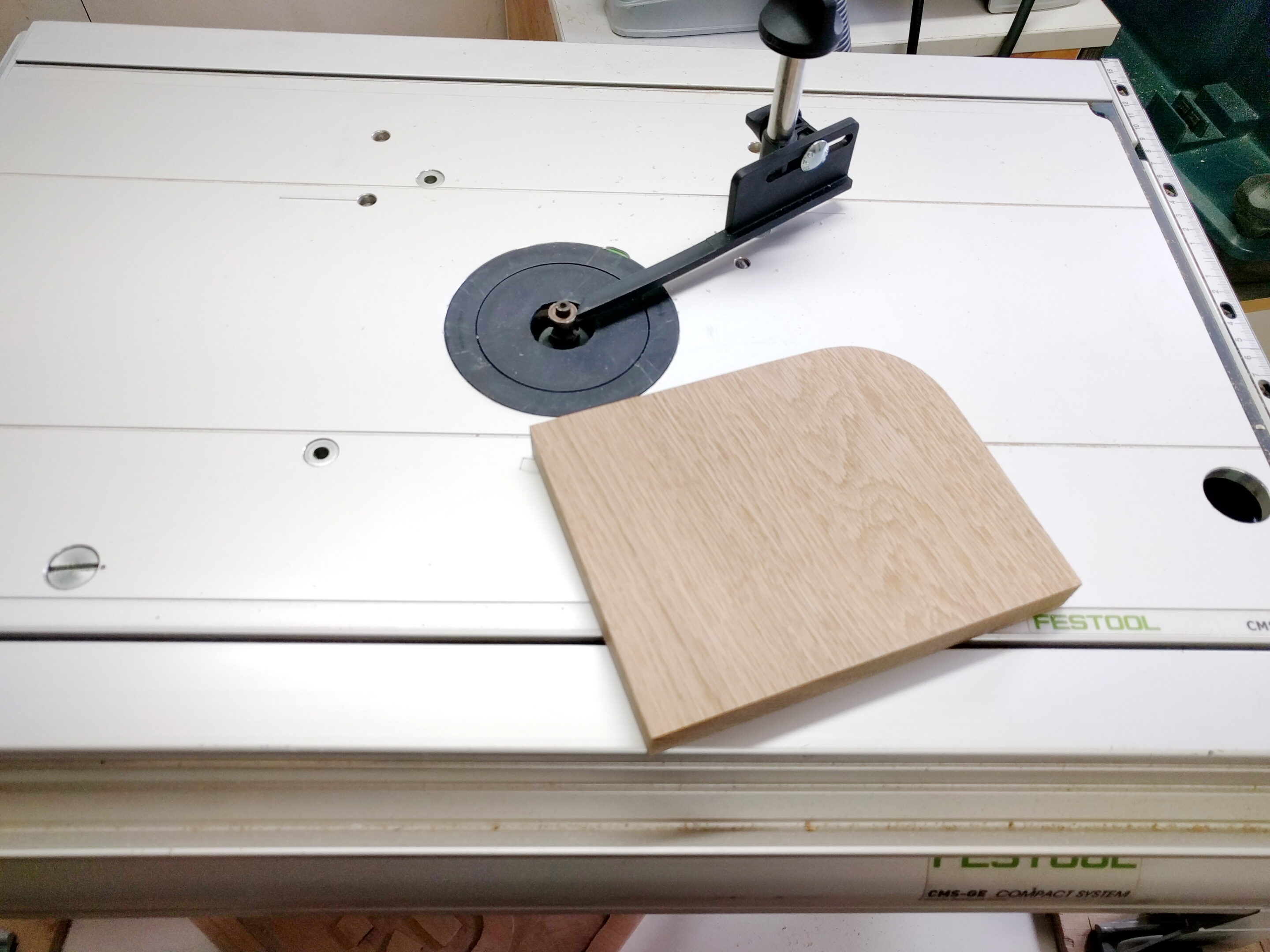 Kanten abrunden Seitenregale Badschrank