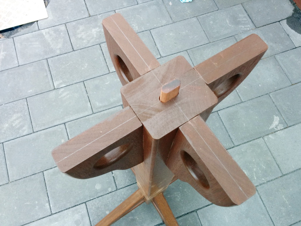 - Holzwerkerblog.com Vogelhaus Meranti