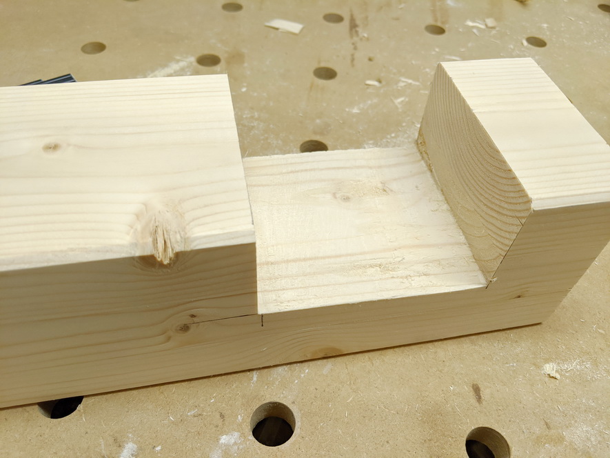 Überblattung Golfcart-Garage