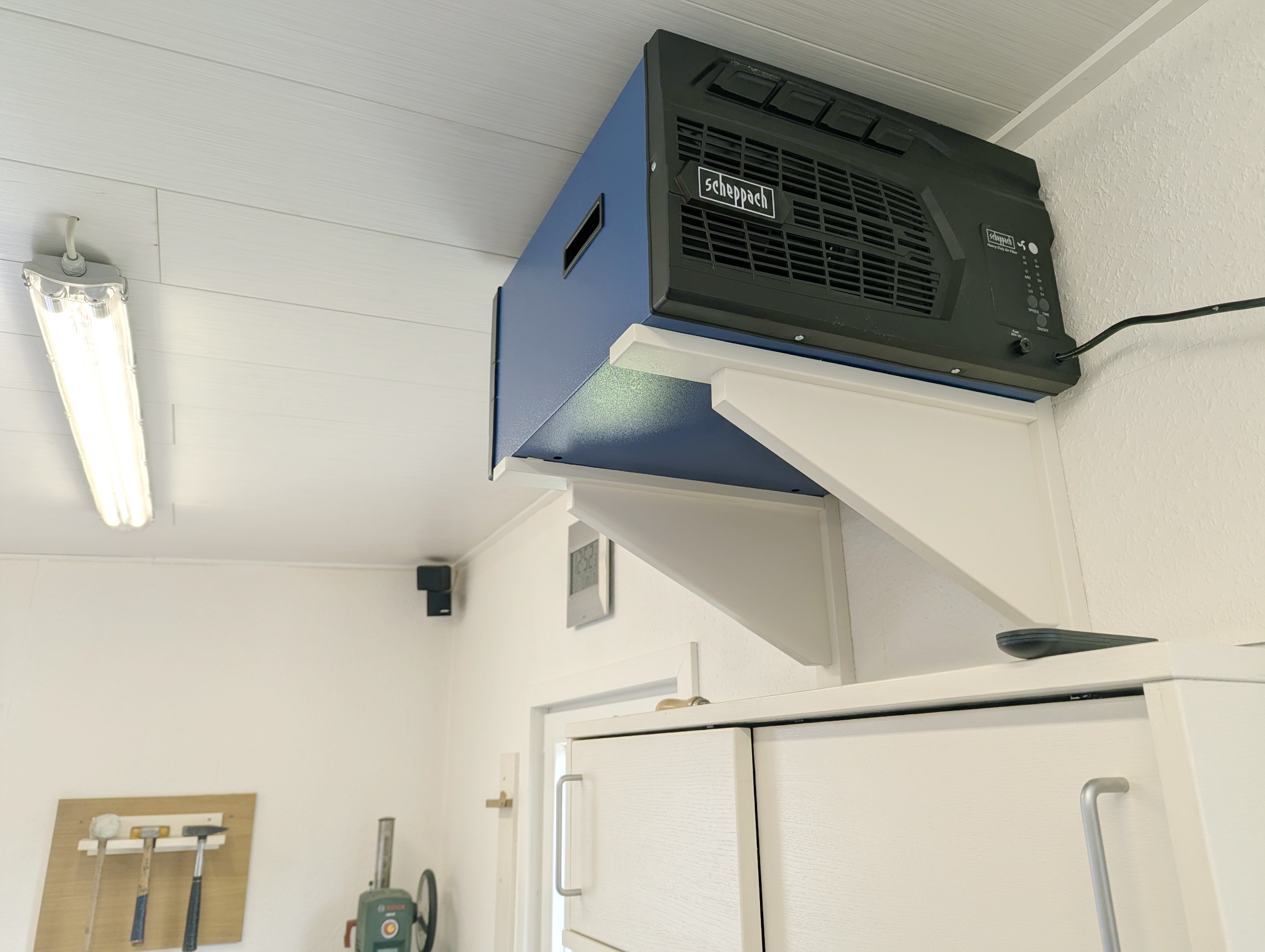 Wandhalter für den Scheppach Luftreiniger HDA-14