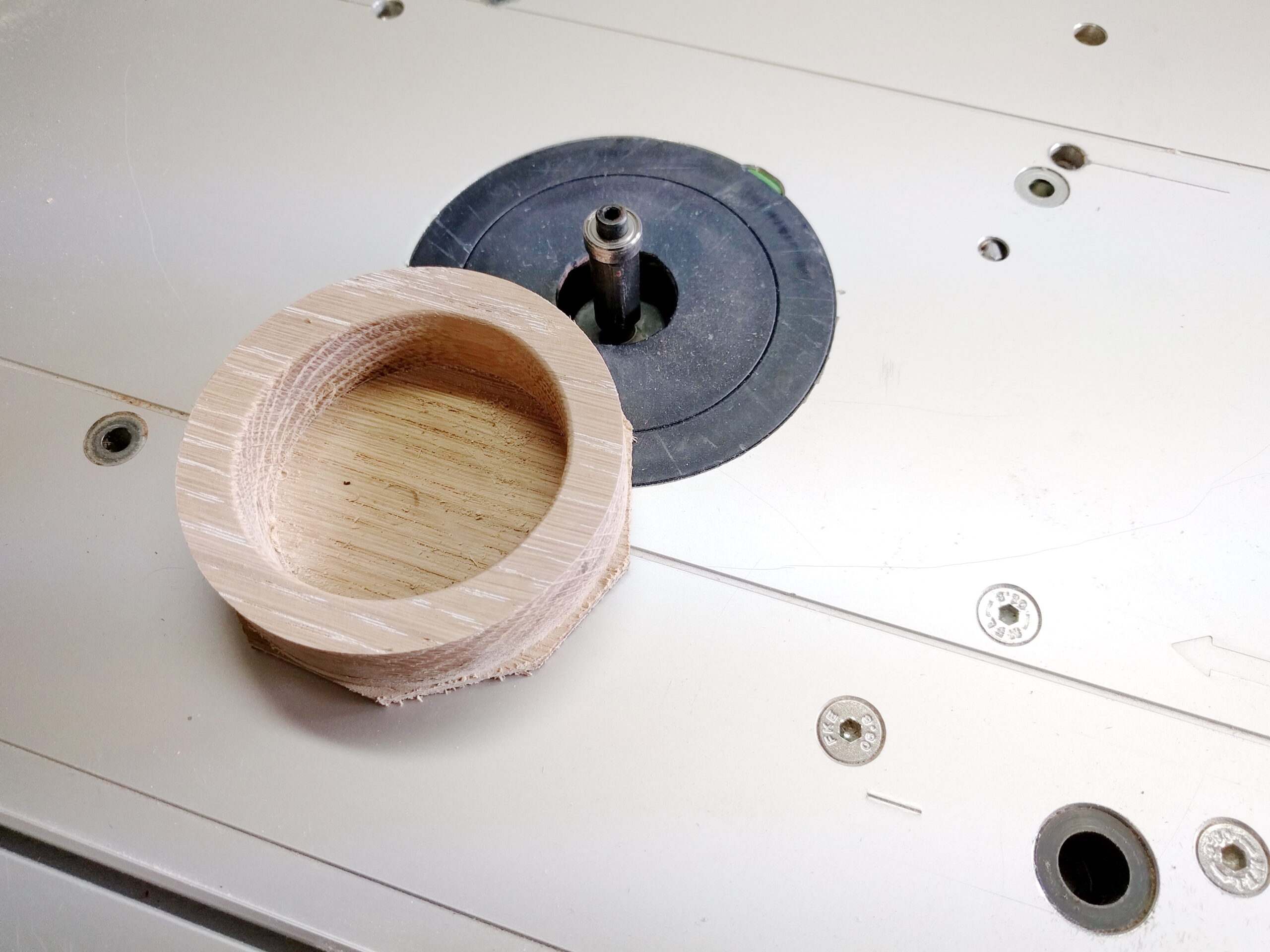 Abrunden Adventskranz bauen